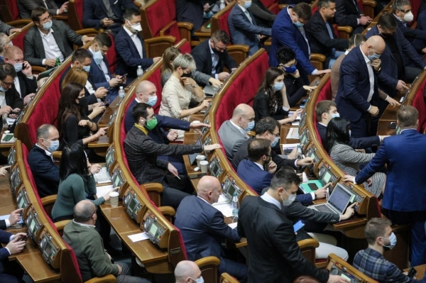 Нардепы отсрочили на год действие закона о закупке лекарств за государственный счет
Нардепы отсрочили на год действие закона о закупке лекарств за государственный счет