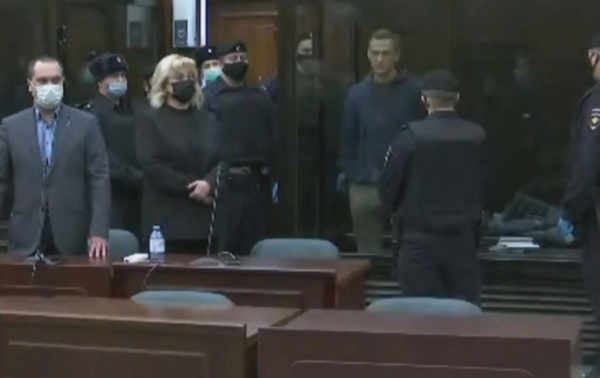 Навального отправили в колонию Навального отправили в колонию