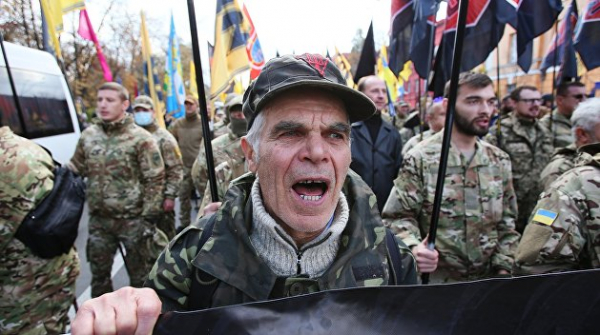 Не наши герои. Варшава и Киев конфликтуют из-за украинских националистов Не наши герои. Варшава и Киев конфликтуют из-за украинских националистов