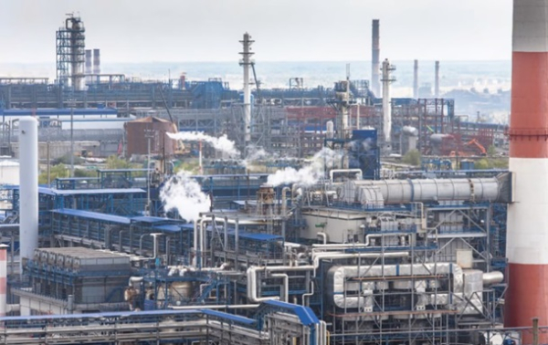 Нефтеперерабатывающий завод в Орске объявил форс-мажор Нефтеперерабатывающий завод в Орске объявил форс-мажор