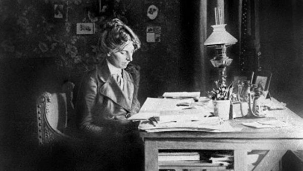 Неподвижные звезды. Владимир Ленин, Надежда Крупская и Инесса Арманд Неподвижные звезды. Владимир Ленин, Надежда Крупская и Инесса Арманд