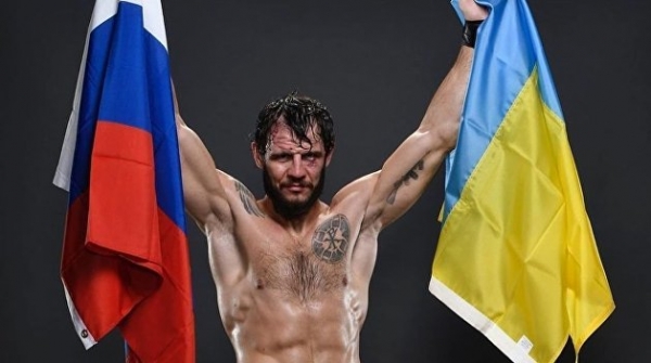 «Неприятно драться с соотечественниками»: украинского бойца UFC из ЛНР заставили выйти на поединок против россиянина «Неприятно драться с соотечественниками»: украинского бойца UFC из ЛНР заставили выйти на поединок против россиянина
