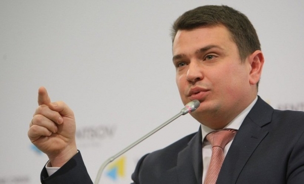 ОАСК постановил уволить Сытника и возбудить против него уголовное дело
ОАСК постановил уволить Сытника и возбудить против него уголовное дело