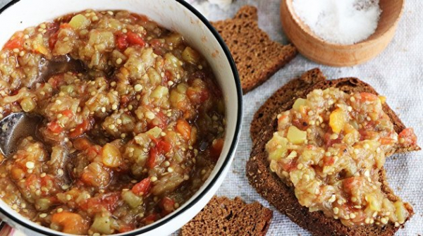 Одесская кухня: готовим икру из баклажанов Одесская кухня: готовим икру из баклажанов