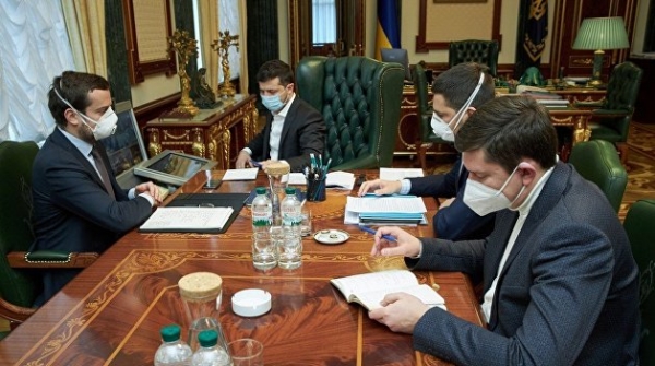 Офис президента хочет пересмотреть приговоры «активистам» и «ветеранам АТО» Офис президента хочет пересмотреть приговоры «активистам» и «ветеранам АТО»
