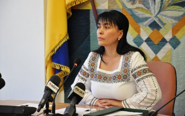 
                    Оксана Деркач: Полтавчанам советую выбирать мэра не по партийной принадлежности, а по делам и человеческим качествам                