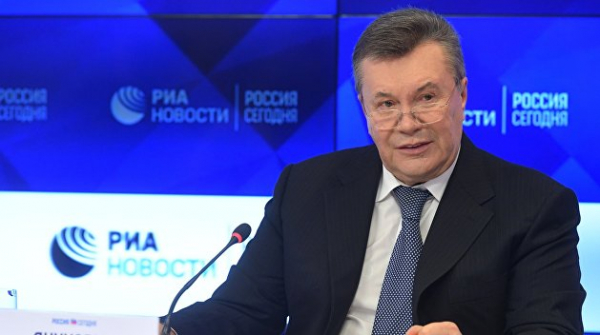 Он струсил, а мы бьемся. Эксперт о том, почему Янукович тоже виновен в гибели людей Донбасса Он струсил, а мы бьемся. Эксперт о том, почему Янукович тоже виновен в гибели людей Донбасса