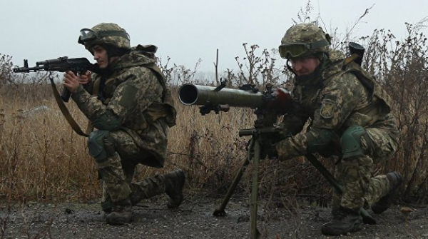 Перемирию - нет: украинские силовики усилили обстрелы в Донбассе Перемирию - нет: украинские силовики усилили обстрелы в Донбассе