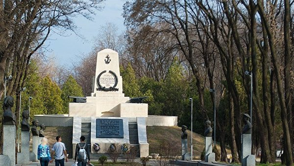 По картам Люфтваффе. За что мэр Днепра уничтожил памятники героям обороны Севастополя По картам Люфтваффе. За что мэр Днепра уничтожил памятники героям обороны Севастополя