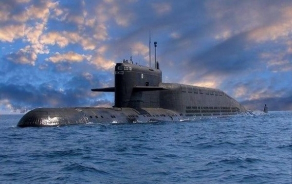 Подлодка РФ произвела стрельбу из-подо льда Подлодка РФ произвела стрельбу из-подо льда