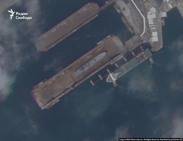 Появилось новое фото подбитого российского корабля Появилось новое фото подбитого российского корабля