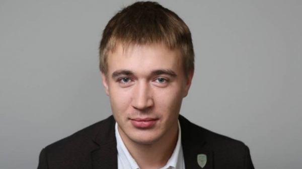 Попавшегося на взятке помощника нардепа Юрченко выпустили из СИЗО
Попавшегося на взятке помощника нардепа Юрченко выпустили из СИЗО