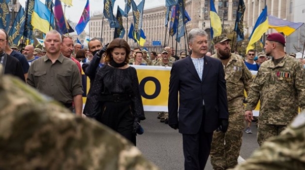 &laquo;Порошенко готовит начало реванша на осень&raquo;. Эксперты о ситуации на Украине