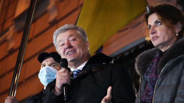 Порошенко обвинил Зеленского в срыве суда по его апелляции Порошенко обвинил Зеленского в срыве суда по его апелляции