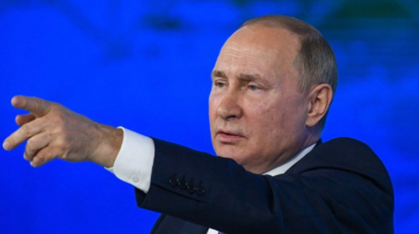 Порошенко-«освободитель». Путин раскрыл истинную роль пятого президента Украины в событиях в Донбассе Порошенко-«освободитель». Путин раскрыл истинную роль пятого президента Украины в событиях в Донбассе
