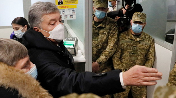 Порошенко заявил, что его не пускают на Украину Порошенко заявил, что его не пускают на Украину