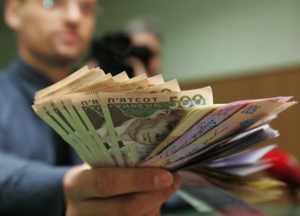 
                    Правительство распределило все 66 млрд грн из Covid-фонда                