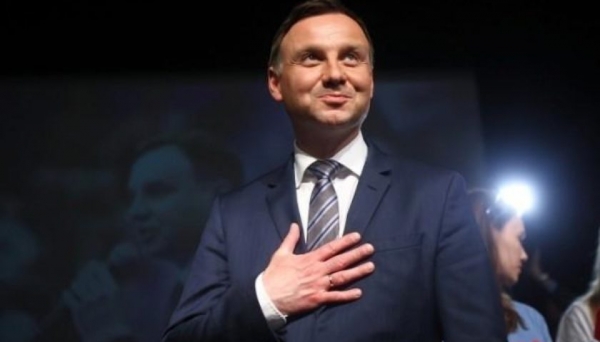 
                    Президент Польши Дуда начал свой визит в Украину                