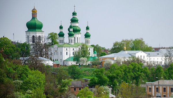 Призрак полковника, светящаяся поляна и бездонное озеро: загадочные места Украины Призрак полковника, светящаяся поляна и бездонное озеро: загадочные места Украины