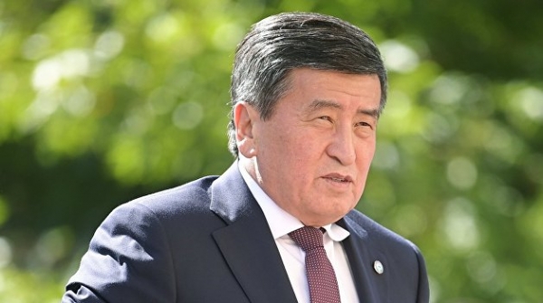 Пропадающий президент, неопределившийся премьер. Что происходит в Киргизии Пропадающий президент, неопределившийся премьер. Что происходит в Киргизии