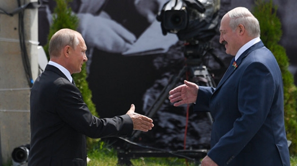 Протесты в Белоруссии: Лукашенко обсудил ситуацию с Путиным