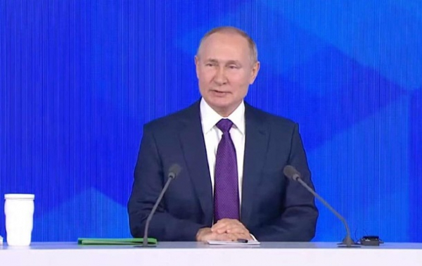 Путин: Я уговаривал Порошенко не начинать войну Путин: Я уговаривал Порошенко не начинать войну