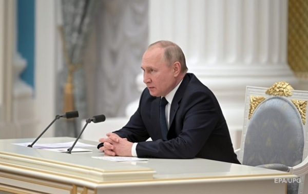 Путин перевел ядерное оружие в "особый режим" Путин перевел ядерное оружие в "особый режим"