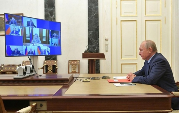 Путин предложил продлить договор СНВ-3 на год Путин предложил продлить договор СНВ-3 на год