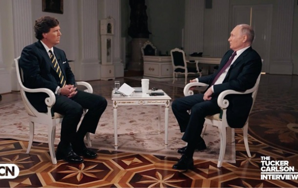 Путин рассказал Карлсону о "гражданской войне" в Украине Путин рассказал Карлсону о "гражданской войне" в Украине