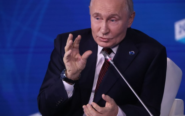 Путин сделал новое заявление о "мирных переговорах" Путин сделал новое заявление о "мирных переговорах"