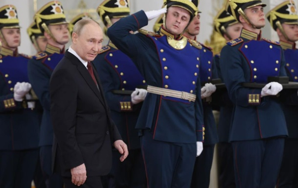 Путин снова увеличил численность армии РФ Путин снова увеличил численность армии РФ
