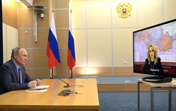 Путин сравнил российские COVID-вакцины с автоматом Калашникова Путин сравнил российские COVID-вакцины с автоматом Калашникова