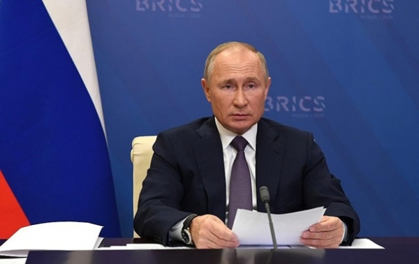 Путин заявил о "справедливом" решении конфликта в Карабахе Путин заявил о "справедливом" решении конфликта в Карабахе