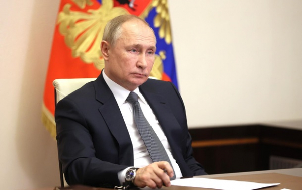 Путин: Запад "припер" Россию к красным линиям Путин: Запад "припер" Россию к красным линиям