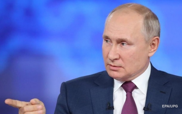 Путин запретил уравнивать роль СССР и Германии в войне Путин запретил уравнивать роль СССР и Германии в войне