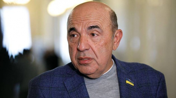 Рабинович резко ответил депутату, порадовавшемуся бесправию русскоговорящих