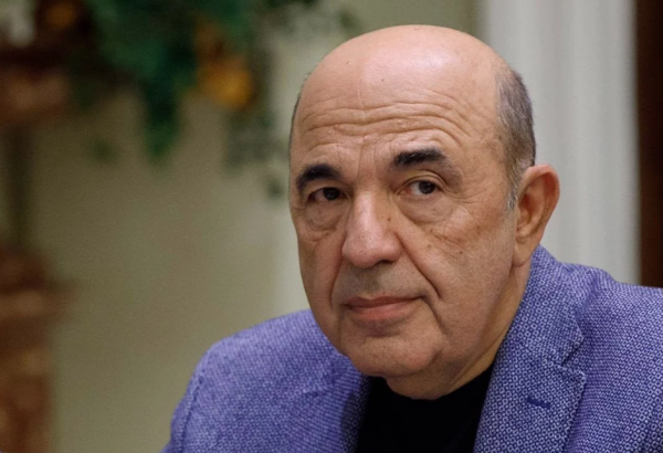 Рабинович: Власть убила медицину, уничтожив право людей на бесплатное лечение
Рабинович: Власть убила медицину, уничтожив право людей на бесплатное лечение