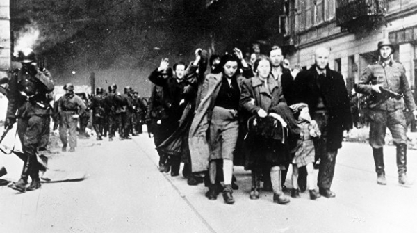 Реституции в Польше и на Украине. Кому на пути в Европу достанутся украинские земли Реституции в Польше и на Украине. Кому на пути в Европу достанутся украинские земли