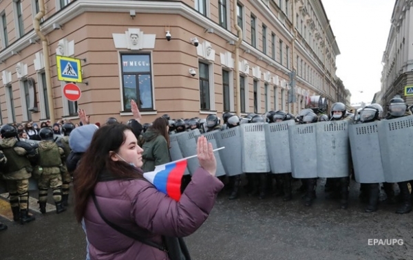 Революцией пока не пахнет. Пресса о протестах в РФСюжет