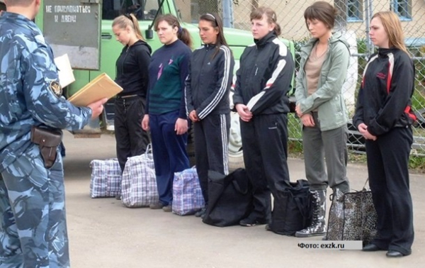 РФ начала вербовать на войну в Украине заключенных женщин - СМИ РФ начала вербовать на войну в Украине заключенных женщин - СМИ