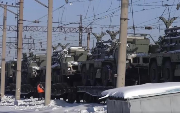 РФ направила два дивизиона ЗРС С-400 в Беларусь РФ направила два дивизиона ЗРС С-400 в Беларусь
