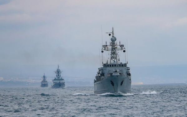 РФ провела военные учения в Черном море РФ провела военные учения в Черном море