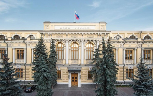 России стали в четыре раза меньше платить по долгам из-за санкций