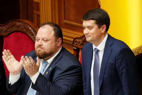Россия ударила санкциями по Украине: Разумков, Стефанчук попали в черный список
Россия ударила санкциями по Украине: Разумков, Стефанчук попали в черный список
