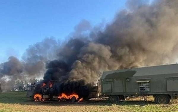 Россияне сбросили на свою территорию еще девять ФАБов и ракету - СМИ Россияне сбросили на свою территорию еще девять ФАБов и ракету - СМИ