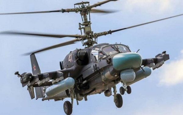 Российский вертолет Ка-52 упал в Азовском море - соцсети Российский вертолет Ка-52 упал в Азовском море - соцсети