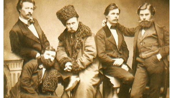 Шевченкиана и кобзареведение: брендообразующее значение кожуха и папахи