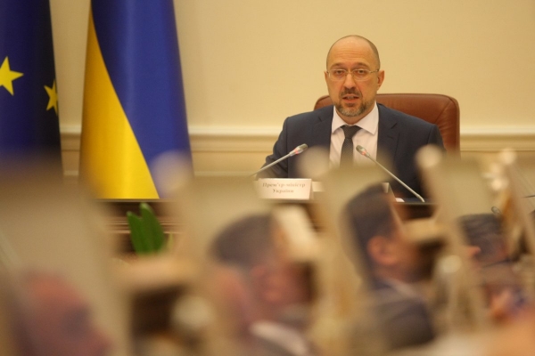 Шмыгаль: Ожидаем, что уже на 2022-й год средние зарплаты по стране будут на уровне 15 тыс. грн
Шмыгаль: Ожидаем, что уже на 2022-й год средние зарплаты по стране будут на уровне 15 тыс. грн