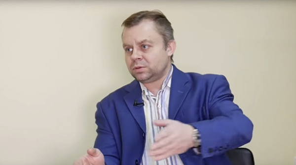 Слободчук о Зеленском: «Украине подсунули Порошенко в зеленой шкуре» Слободчук о Зеленском: «Украине подсунули Порошенко в зеленой шкуре»