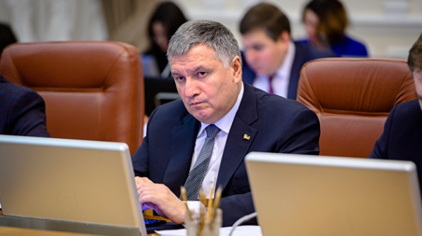 Сложно найти, легко потерять. Зеленский рассказал, почему не хочет увольнять Авакова Сложно найти, легко потерять. Зеленский рассказал, почему не хочет увольнять Авакова
